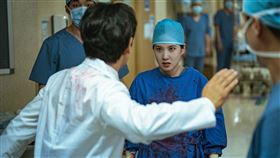 ▲朴恩斌飾演黑化的天才外科醫生鄭世玉。（圖／Disney+提供） 