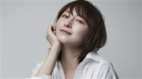 被譽為「20世紀末最後美少女」的廣末涼子，對於參演大港開唱相當看重，不但為官方海報拍攝全新宣傳照，還成功登上西門町戶外廣告看板。（圖／出日音樂提供）