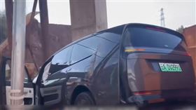 （圖／翻攝自小人物說中國YouTube）