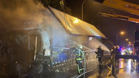 苗栗縣,三義鄉,貨車,駕駛,火燒車,國道,駕駛座▲圖片描述。（圖／翻攝畫面）