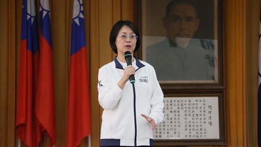 退休公教錢沒變多！他：翁曉玲修法又出包