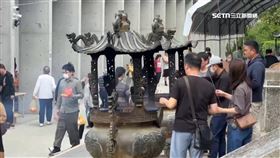 掃墓沿路都是紅包袋! 沖煞小物亂丟恐罰6千