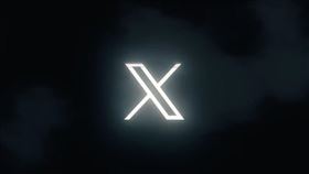 特斯拉馬斯克推出推特新X LOGO。X平台。（圖／翻攝馬斯克推特）