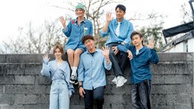 《嗨！營業中》第五季回歸，左起白安、莎莎、郭泓志、姚元浩、包偉銘。（圖／好看娛樂提供）