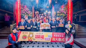 ▲新光人壽特別攜手「全家便利商店」，將「大甲甲讚店」打造為期間限定的「新光人壽嘻瓜主題商店」。（圖／新光人壽提供）