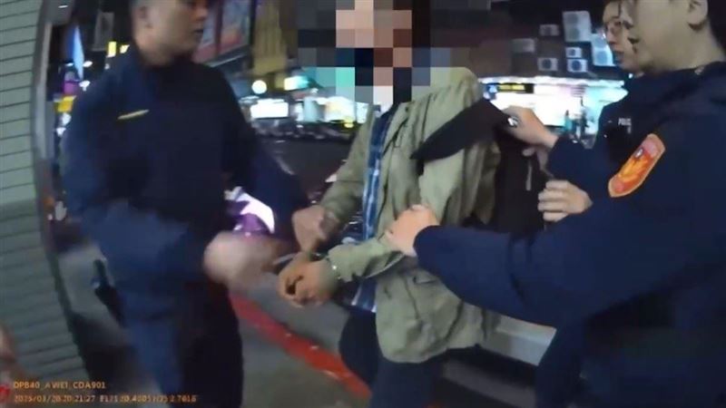 男見巡邏警神情慌張！包包內遭查獲2毒品