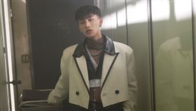 巴比為《戀愛Casting》獻甜蜜插曲。（圖／滾石唱片提供）