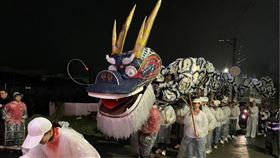 ▲藍染神龍遶境。（圖／翻攝自美濃客家文化館粉絲專頁）