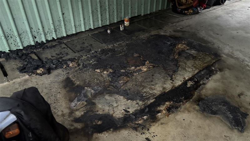苗栗3街友酒後爆口角！竟縱火燒棉被洩憤