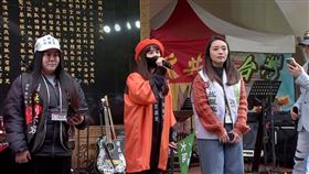 板橋東，罷免葉元之團隊發言人莫莉（中）表示「葉元之沒有想像中軟！」（圖／翻攝畫面）