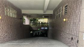 台中男騎車回家摔車！遭鄰居開車輾過慘死