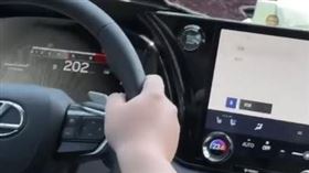 想殺人？凌志國3九如段狂飆202公里　車身、鏡頭晃不停還PO網▲圖片描述。（圖／翻攝自阿軒仔臉書）