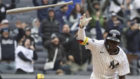 ▲齊森姆（Jazz Chisholm Jr.）使用新款「魚雷」球棒，近2場比賽敲3轟。（圖／美聯社／達志影像）