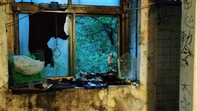 遊民聲稱自己在無人所居的民宅，居住長達5年。（圖／警方提供）