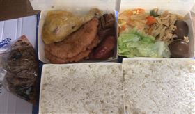 台東2份便當500元！湯換養樂多「再收20元」客炸鍋　店家回應了（圖／翻攝自臉書台東大小事）