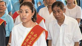 南投縣長許淑華的父親許天送（右）曾任南投市代會主席，頗具影響力。（翻攝許淑華臉書）