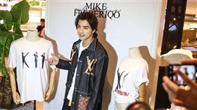 知名潮牌「MF BY G.C.D.C」以玩翻名牌商標聞名，藝人賀軍翔也曾為該品牌站台。（圖／翻攝自賀軍翔臉書）