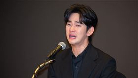 金秀賢在3月31日召開記者會爆哭道歉。（圖／達志影像）