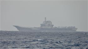 ▲田單軍艦（1110）監控共艦山東艦（17）畫面（田單軍艦拍攝）,山東號。（圖／國防部提供）