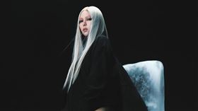 張惠妹拍攝時尚雜誌封面。（圖／VOGUE雜誌提供）