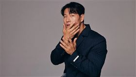 金鍾國為了省麻醉費用，選擇清醒照大腸鏡。（圖／翻攝自金鍾國IG）