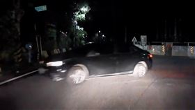 T字路口險碰撞！雲林2駕駛暴怒下車互嗆