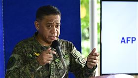 菲律賓否認在南海槍指中國海警菲律賓武裝部隊4日舉行記者會。菲律賓參謀總長布勞納否認菲國士兵故意用槍指向中國海警。中央社特約記者Edward Bungubung攝  113年6月4日