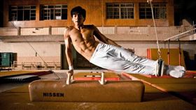 彭于晏拍《翻滾吧！阿信》後從偶像劇男神變成一線動作男星。（圖／報系資料照）