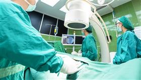 手術，手術室，醫院，醫生，醫師。（示意圖／PIXABAY）