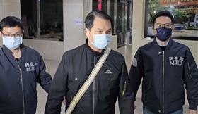 ▲吳嘉葳曾獲柯文哲表揚緝毒有功，卻因婚外情被懲處調職。（圖／翻攝畫面）