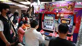 Pokémon MEZASTAR《寶可夢明耀之星》日前舉辦先行體驗會，吸引玩家搶玩。（圖／世雅育樂提供） 