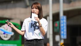 橘子沒有要逃？四叉貓挑戰陳智菡「來回機票說」：月薪20萬這麼好賺喔！（圖／翻攝自四叉貓、陳智菡臉書）