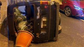 清明連假第一天，國道6號發生3車連環追撞車禍。（圖／翻攝畫面）