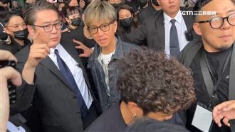 木村拓哉突現身中山站　粉絲圍觀瘋狂搶拍