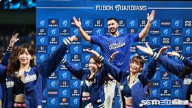 ▲中職36年新莊棒球場開幕第2戰，富邦悍將先發投手魔力藍拿下單場MVP。（圖／記者劉彥池攝影）