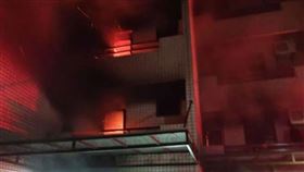 母女,受困,透天厝,火警,跳樓,逃生,苗栗（圖／苗栗消防局提供）