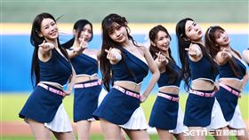 ▲中職36年新莊棒球場開幕第2戰，Fubon Angels「韓籍3本柱」李雅英、李珠珢、南珉貞跳開場舞 。（圖／記者劉彥池攝影）