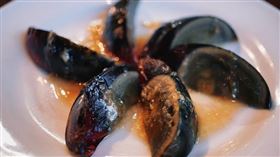 夫妻吃涼拌皮蛋中毒住院6天。（示意圖／photoAC）