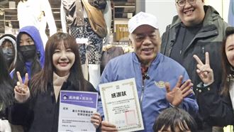 送愛心！吳沛憶助弱勢孩童挑新衣過兒童節