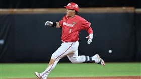 ▲味全龍陳子豪說明盜壘想法。（圖／味全龍提供）