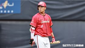 ▲中職36年，味全龍一壘手朱育賢遭到三振。（圖／記者劉彥池攝影）
