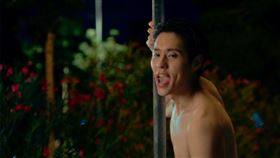 翻拍自台灣票房電影《關於我和鬼變成家人的那件事》的泰國電影《冥婚鬧泰大》。（圖／金盞花大影業提供）