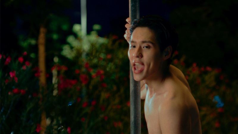 向許光漢致敬　男神「裸奔、熱舞」畫面曝