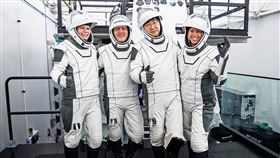 ▲華裔加密幣富豪王純贊助「Fram2」任務，開啟人類史上首次跨越南北極的太空飛行。（圖／SpaceX）