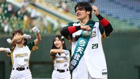 ▲台鋼雄鷹張肇元賽後MVP，點名要跳陳文杰應援曲。（圖／台鋼雄鷹提供）