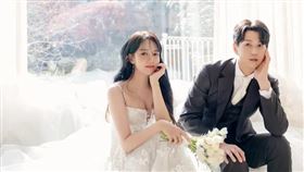 姜恩菲和邊俊弼愛情長跑17年。（圖／翻攝自姜恩菲IG）