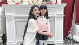 ▲申彩琳媽媽發文感謝IU對女兒的照顧。（圖／翻攝自申彩琳IG）