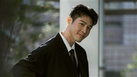 吳岳擎目標賺進8位數，想要在55歲財富自由。（圖／客家電視提供）