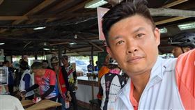 立委林憶君服務處主任孟憲法，遭爆汽車違停還嗆警。（圖／翻攝臉書）