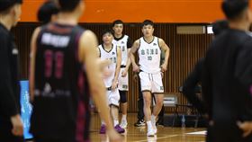 台啤球員雖然最後回到場上，但裁判卻宣布沒收比賽。（圖／籃球協會提供）